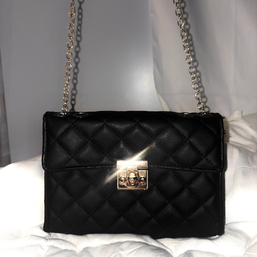 Forever 21 Black Quilted Chain Crossbody Bag with Gold Hardware